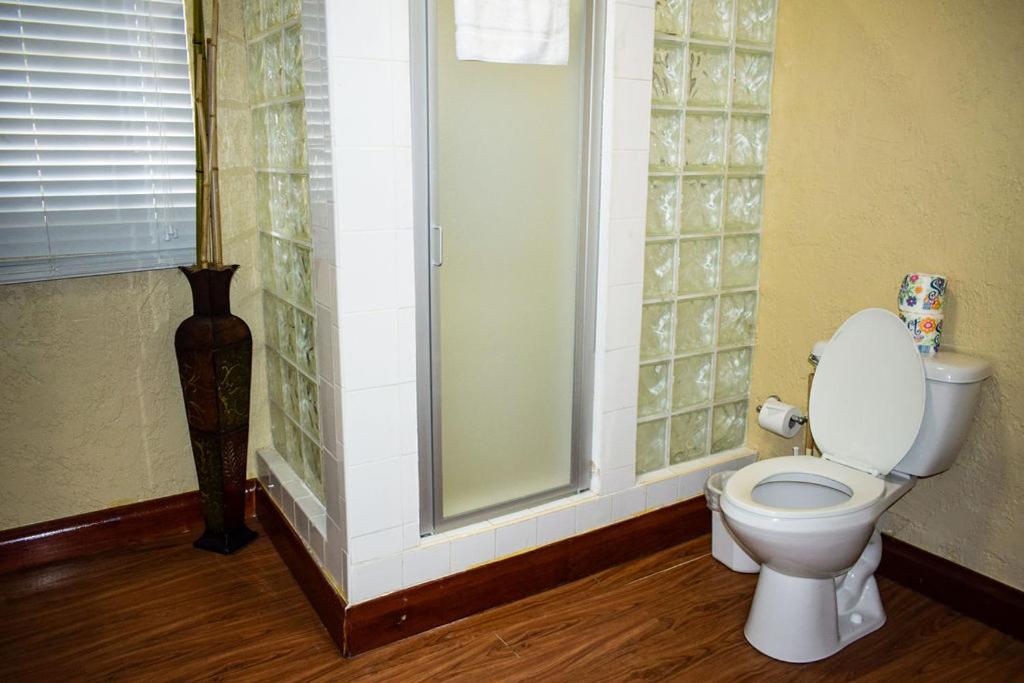 Brownstone Guesthouses Seabeach