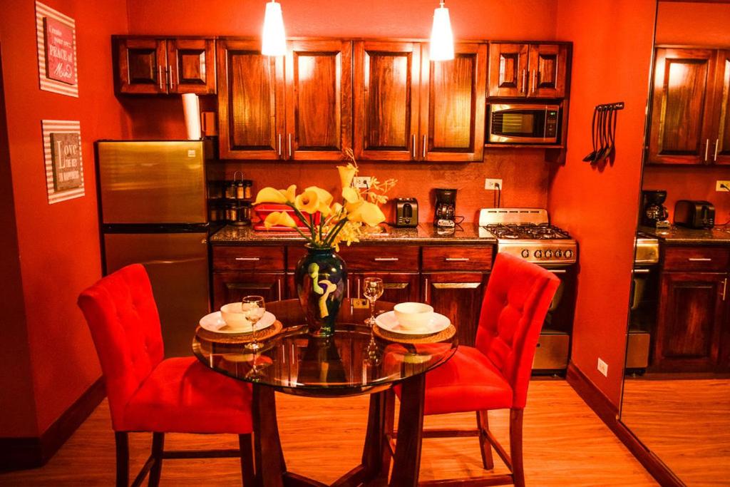 Brownstone Guesthouses Seabeach