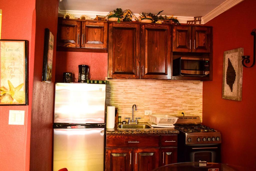 Brownstone Guesthouses Seabeach