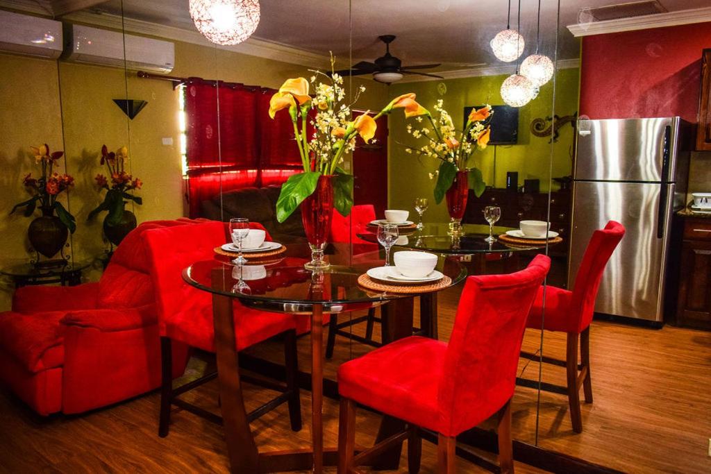 Brownstone Guesthouses Seabeach